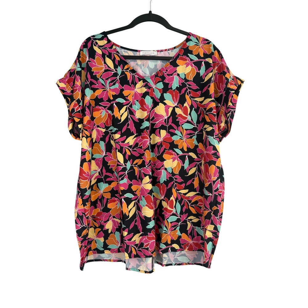 First Love by Lovelyn Floral V-Neck Blouse‎ Large Multi-Color Short Sleeve Top